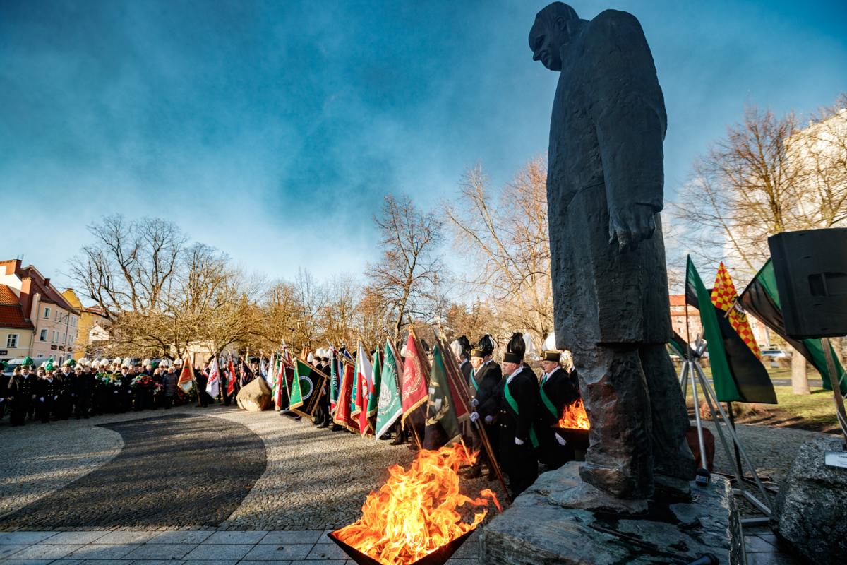 Pomnik Jana Wyżykowskiego w Lubinie Pomnik Jana Wyżykowskiego w Lubinie